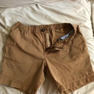 Chubbies 7” khaki shorts